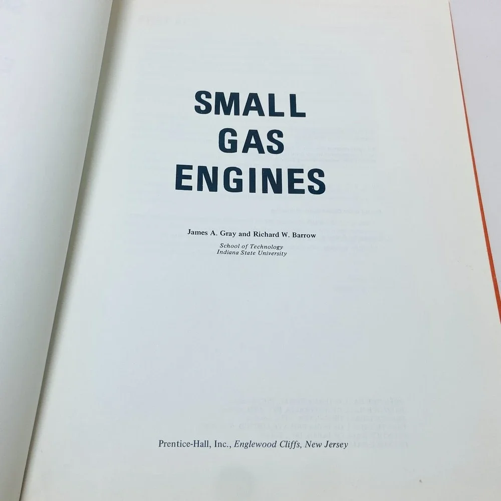 Small Gas Engines HC 2 Stroke 4 Stroke Carburetor Electrical Ignition‎ 1970s